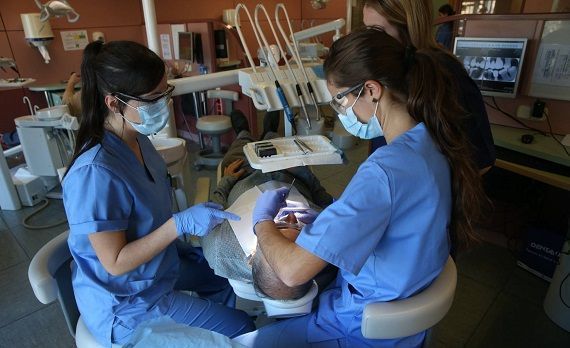 La gran caries de la sanidad pública