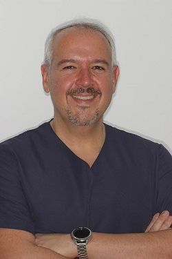 Dr. Daniel Navas Lavado